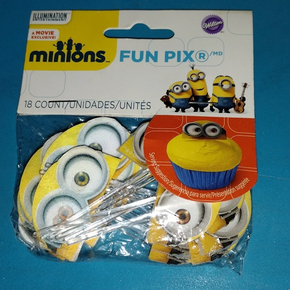 18 Pc Wilton minions fun pix